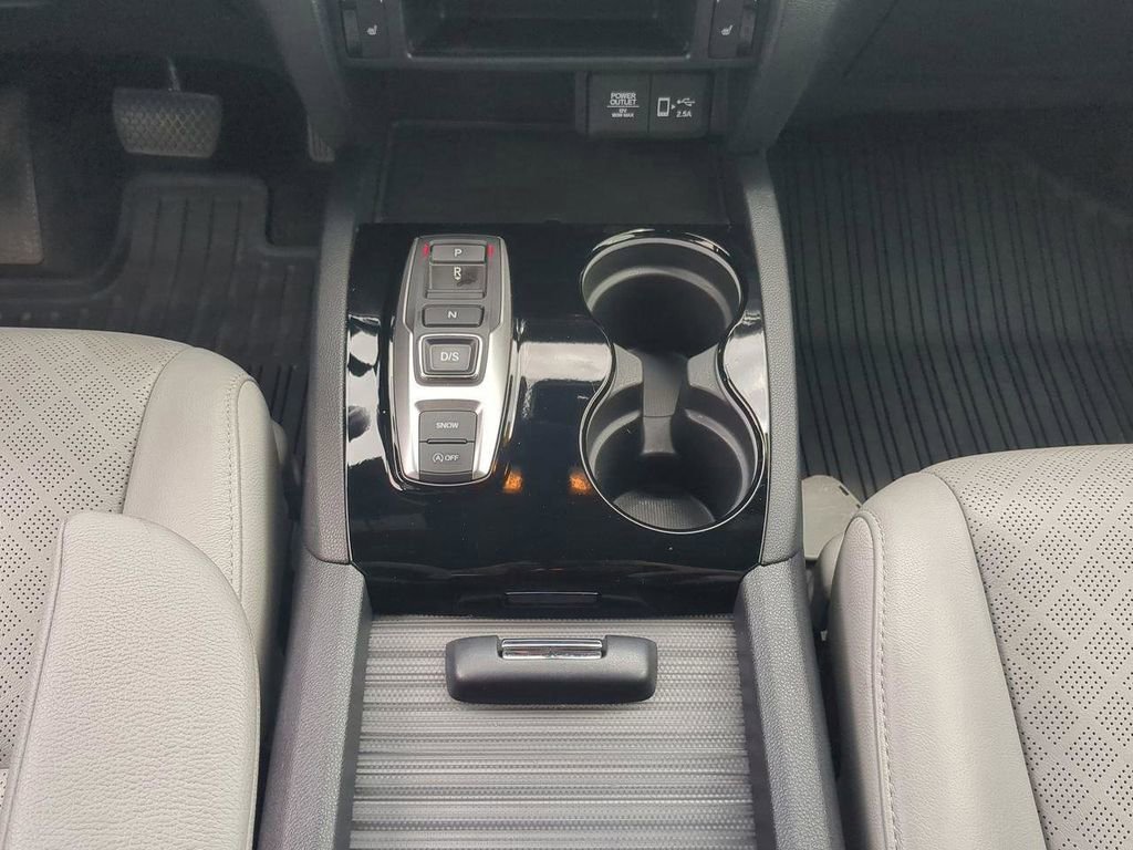 Used 2020 Honda Passport Touring image 16