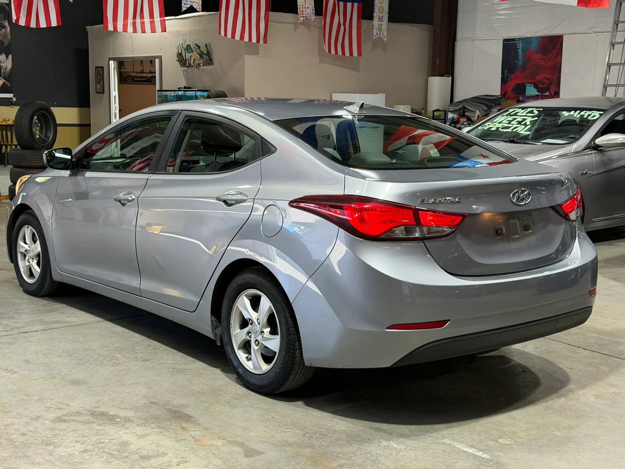 Used 2015 Hyundai Elantra SE FWD image 5