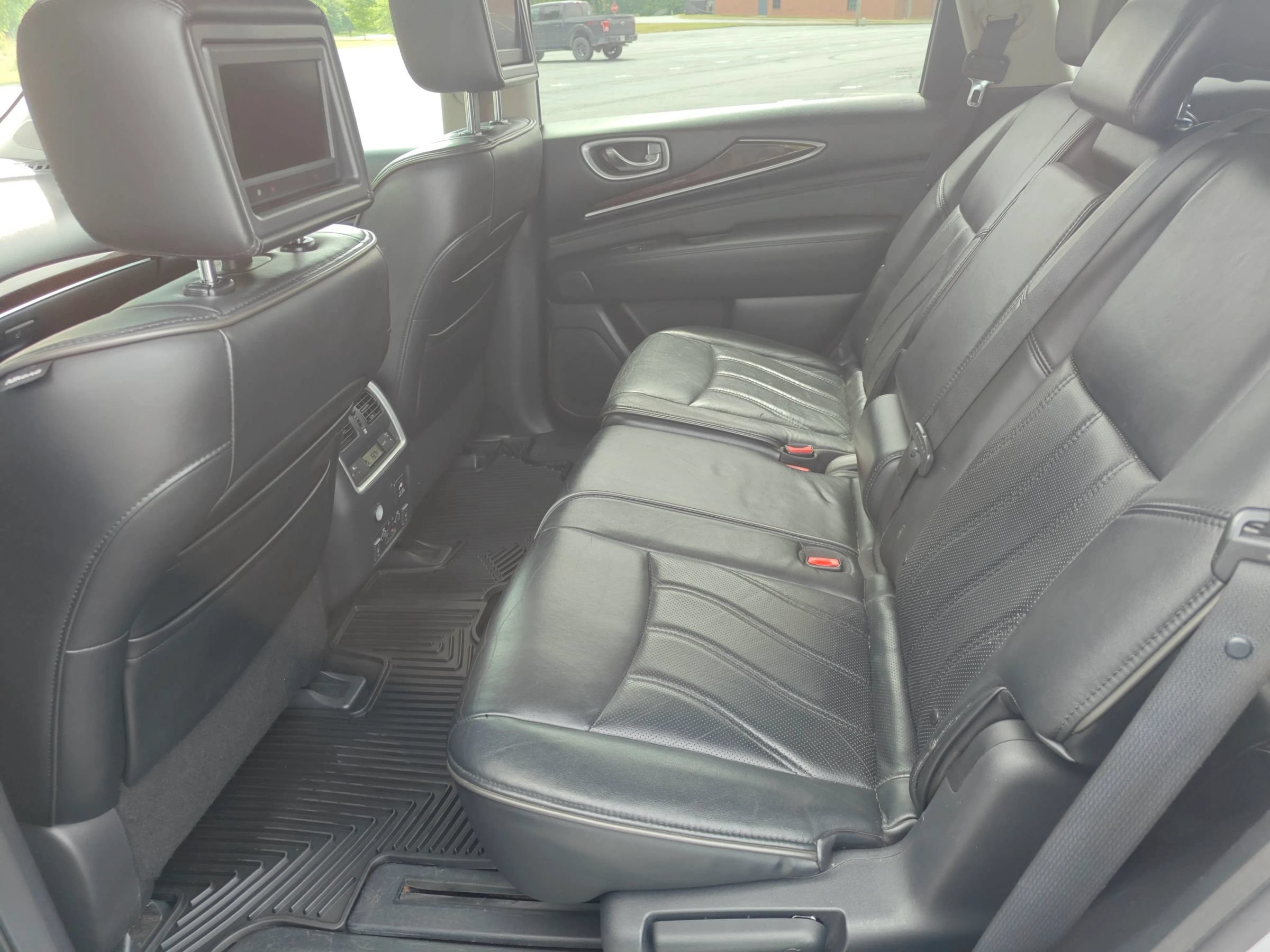 Used 2013 INFINITI JX35 AWD w/ Premium Pkg image 15