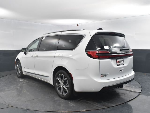 New 2026 Chrysler Pacifica Pinnacle w/ Trailer Tow Group image 7
