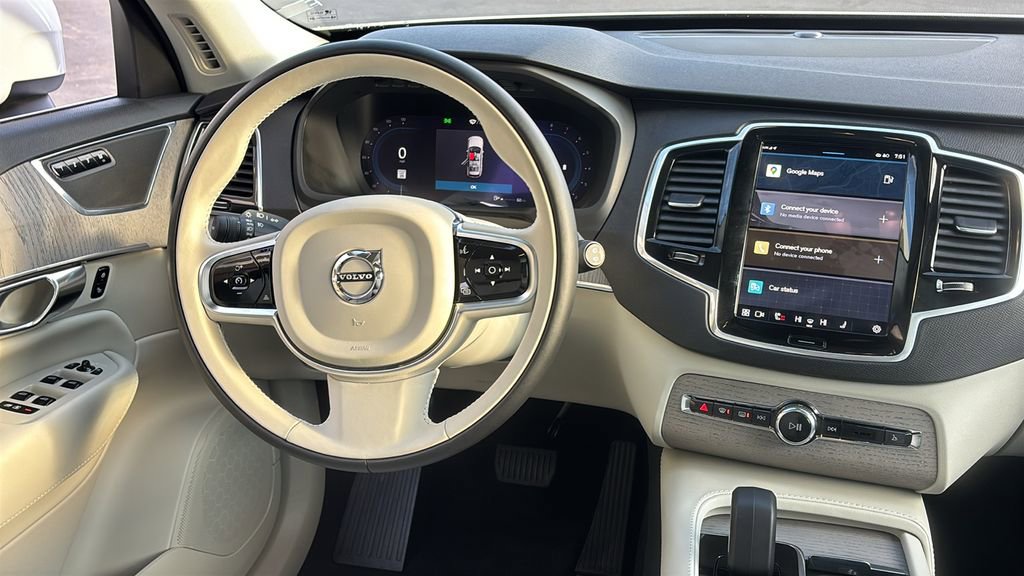 Used 2025 Volvo XC90 B6 Plus AWD/4WD image 7