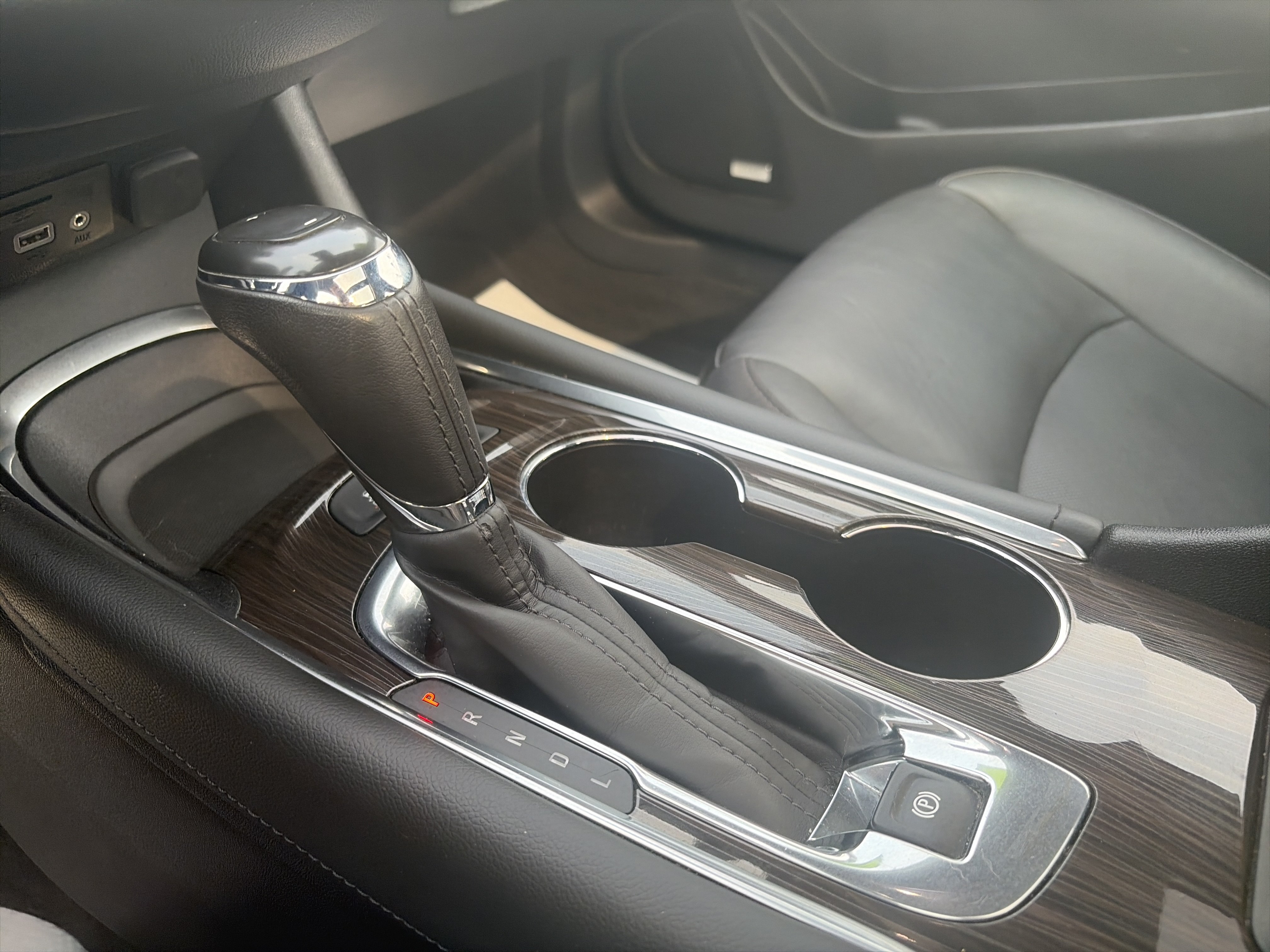 Used 2020 Chevrolet Malibu Premier FWD image 24