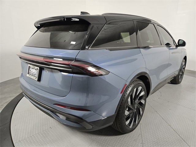 New 2026 Lincoln Nautilus Reserve w/ Jet Appearance Package image 4