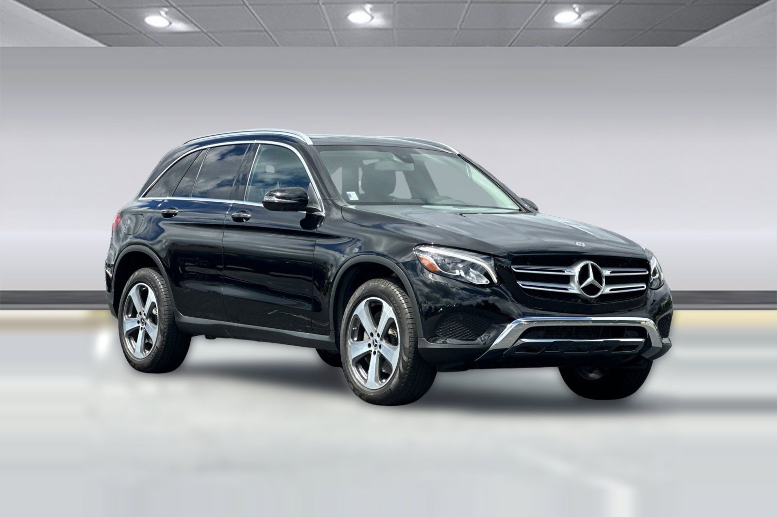 Used 2019 Mercedes-Benz GLC 300 4MATIC image 6