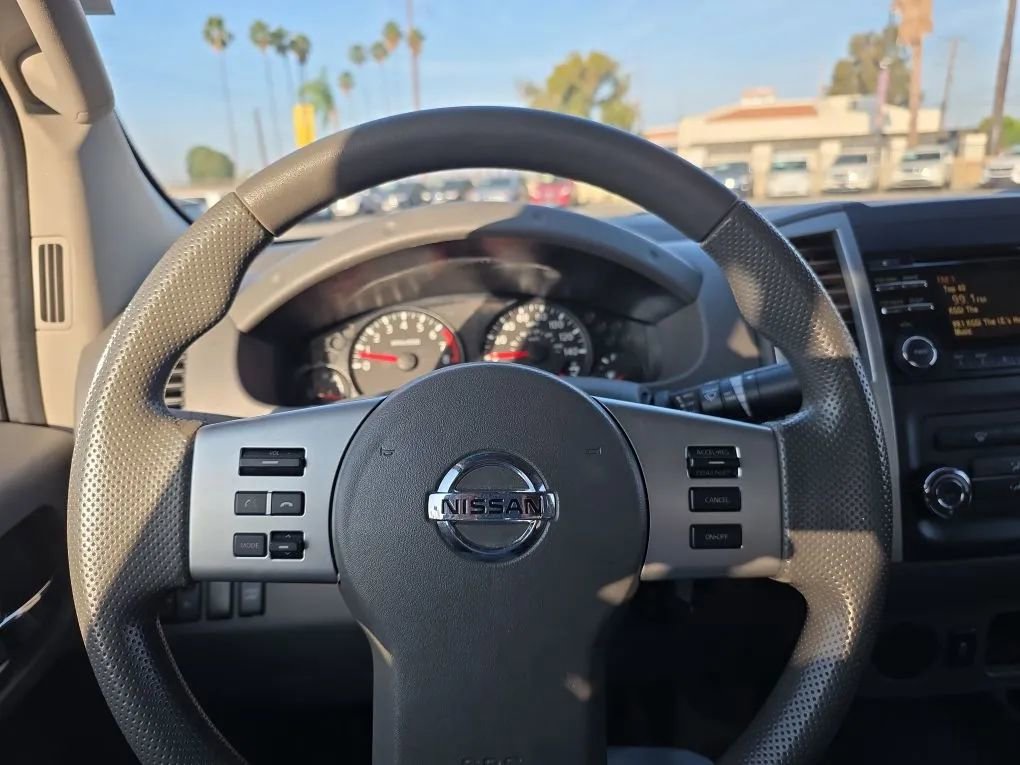 Used 2013 Nissan Frontier SV RWD image 38