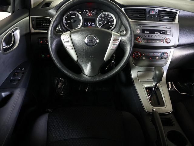 Used 2014 Nissan Sentra SR FWD image 3