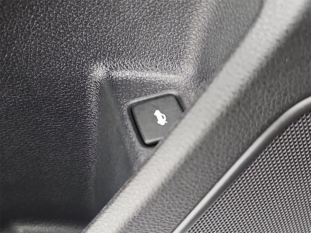 Used 2020 Honda Civic Touring image 32