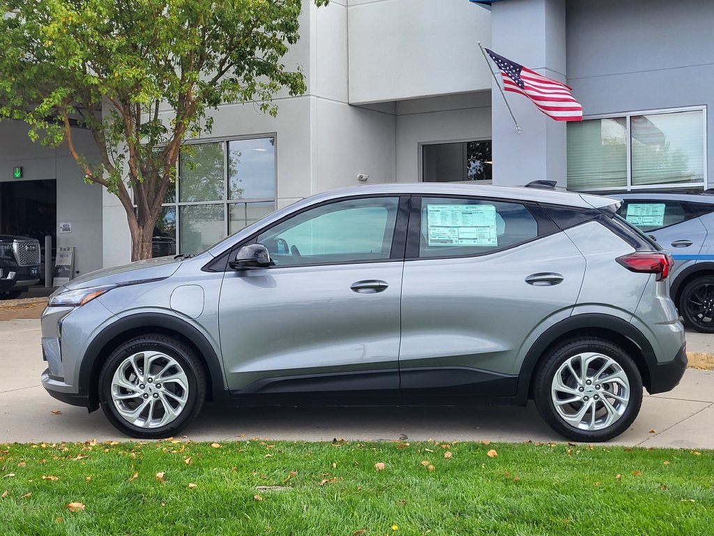 New 2027 Chevrolet Bolt LT w/ Comfort Package FWD image 6