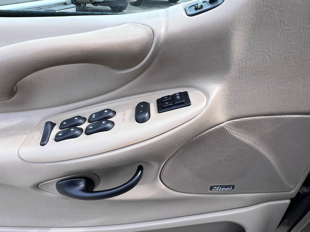 Used 2002 Ford Expedition Eddie Bauer image 60