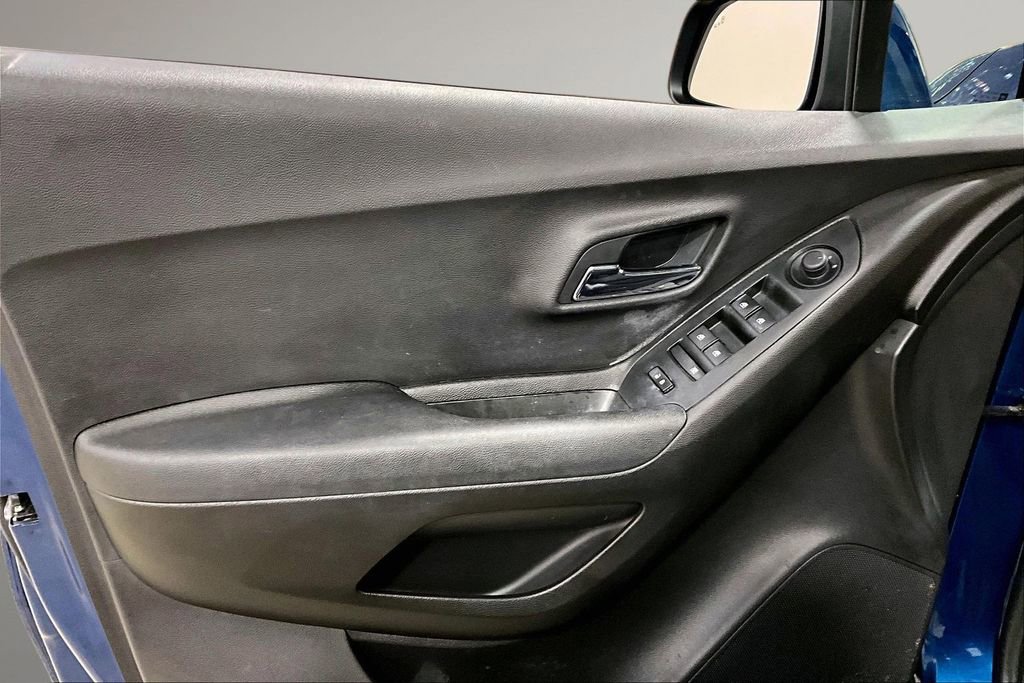 Used 2019 Chevrolet Trax LT w/ Driver Confidence Package image 20