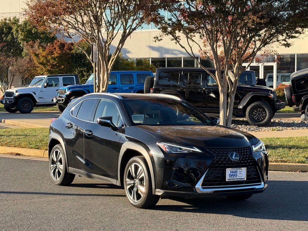 Used 2021 Lexus UX 200 w/ Accessory Package (Z1)