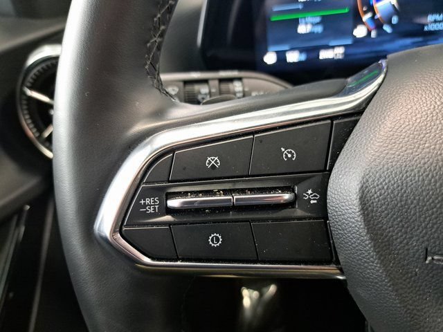 Used 2025 Chevrolet Equinox LT AWD/4WD image 18