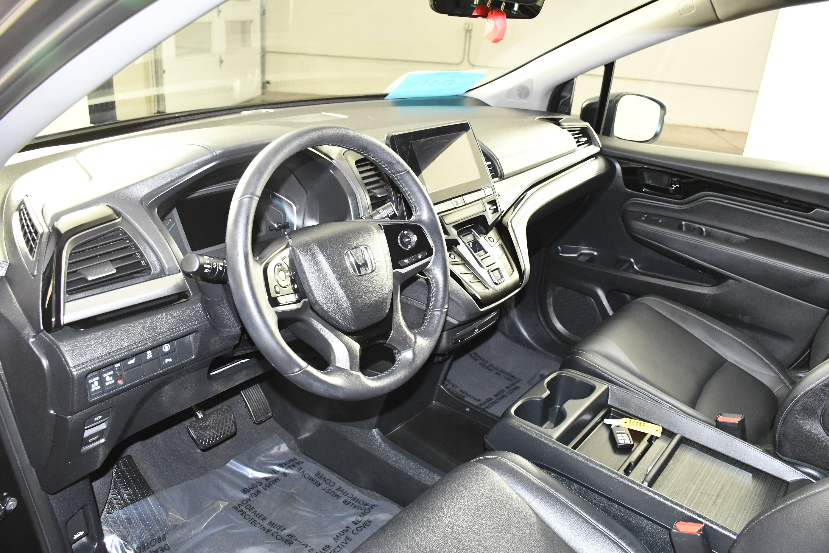 Certified 2023 Honda Odyssey Touring image 2