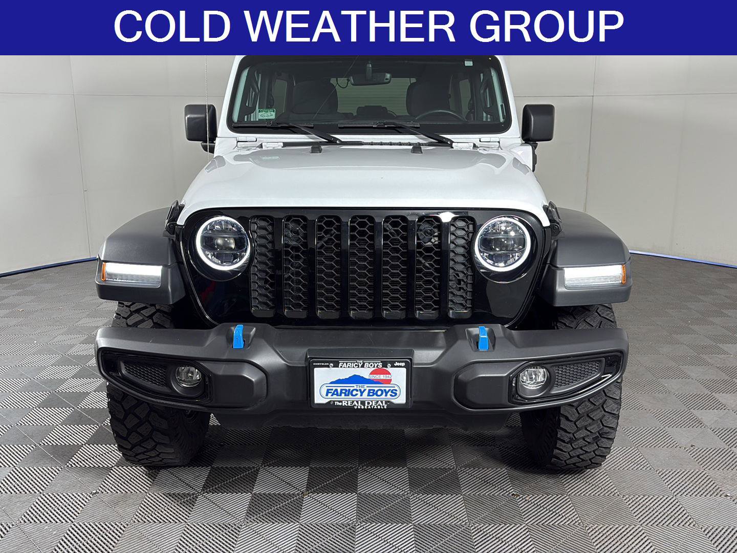 Used 2023 Jeep Wrangler Unlimited w/ Sun & Screen Package image 4