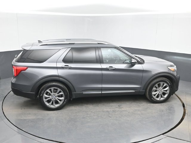 Used 2021 Ford Explorer Limited w/ Equipment Group 301A AWD/4WD image 46
