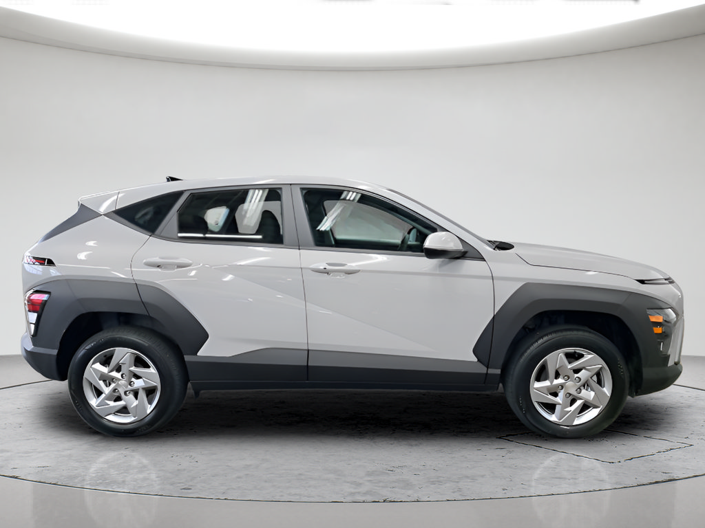 New 2026 Hyundai Kona SE AWD/4WD image 2