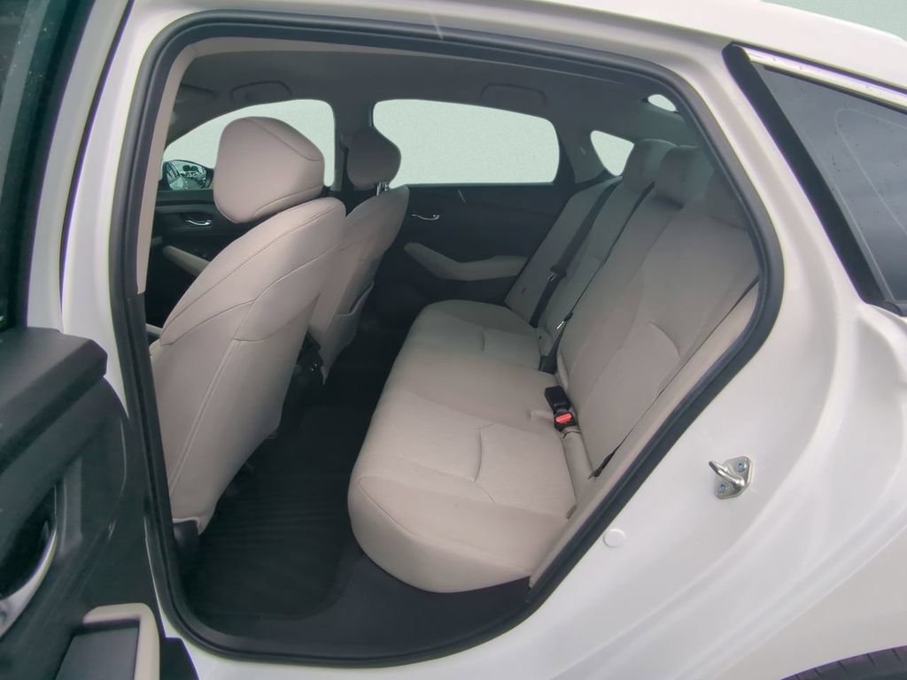 Certified 2025 Honda Accord LX image 11