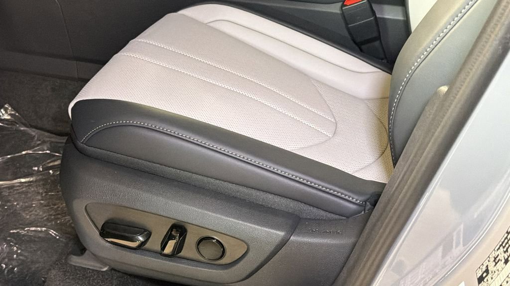 New 2026 Lexus TX 500h AWD image 16