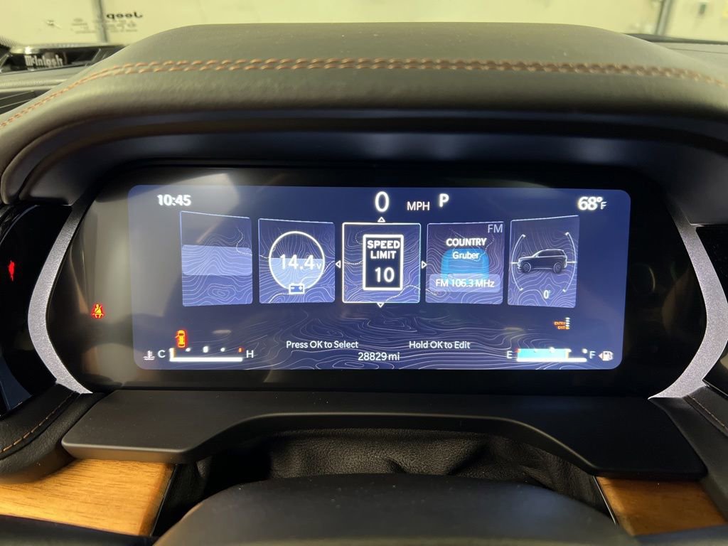 Used 2023 Jeep Grand Cherokee Summit AWD/4WD image 21