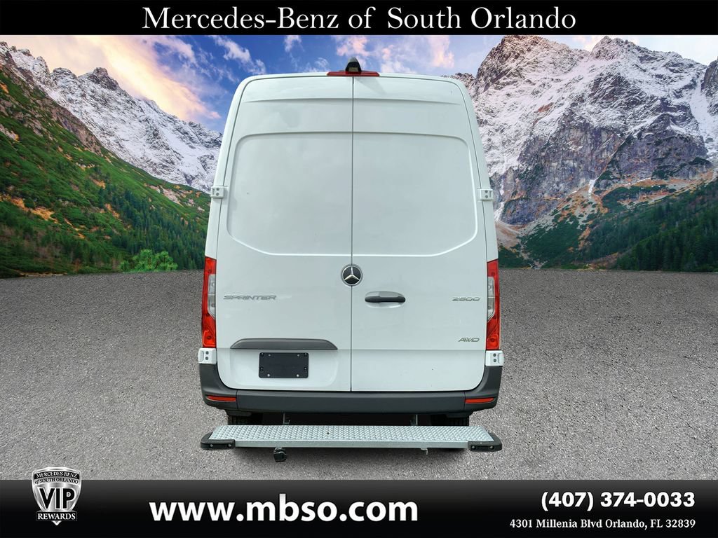 Used 2023 Mercedes-Benz Sprinter 2500 image 3