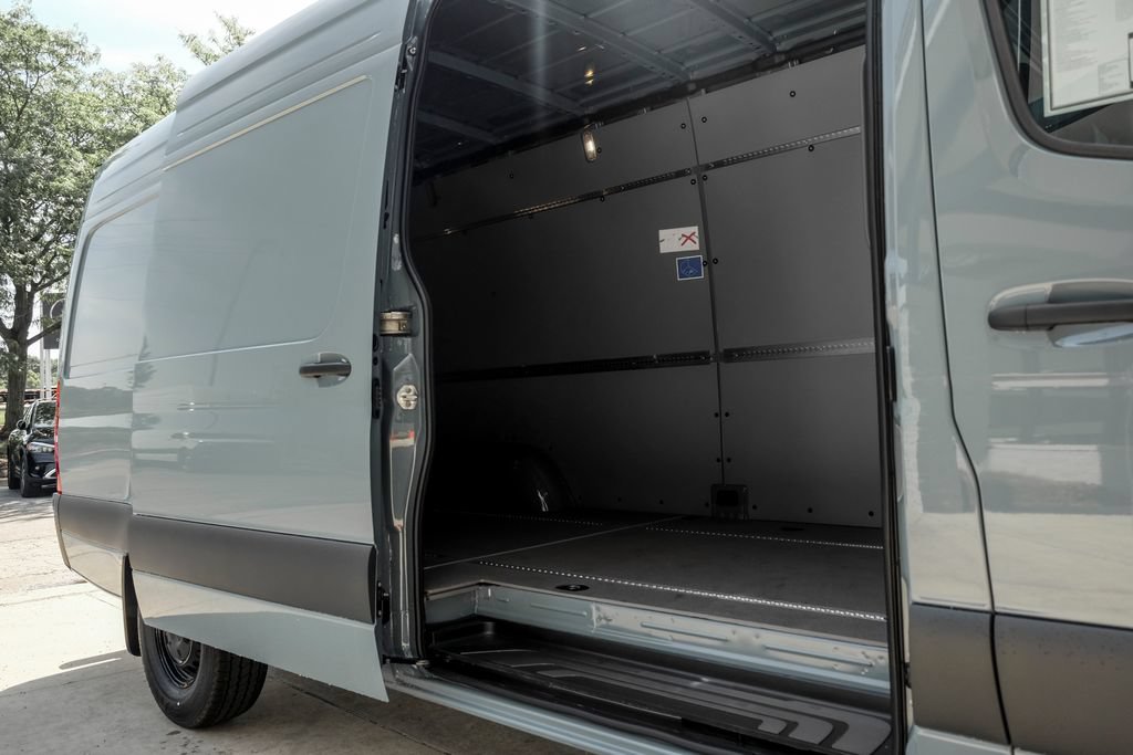 New 2026 Mercedes-Benz Sprinter 2500 image 10