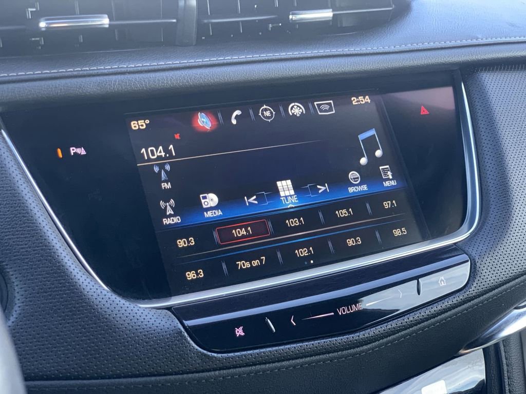 Certified 2017 Cadillac XT5 FWD image 10