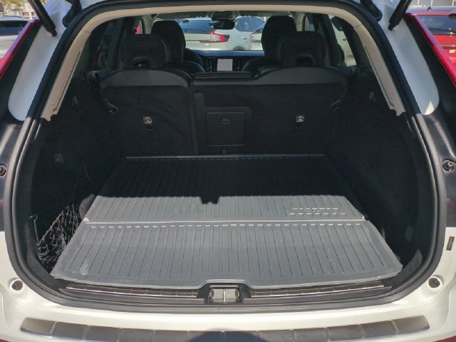 Used 2024 Volvo XC60 T8 Plus w/ Protection Package Premier AWD/4WD image 28