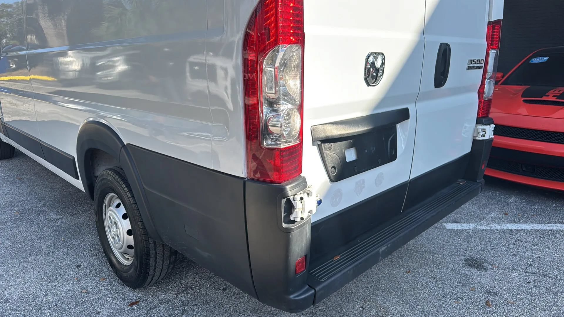 Used 2023 RAM ProMaster 3500 w/ Driver Convenience Group FWD image 30