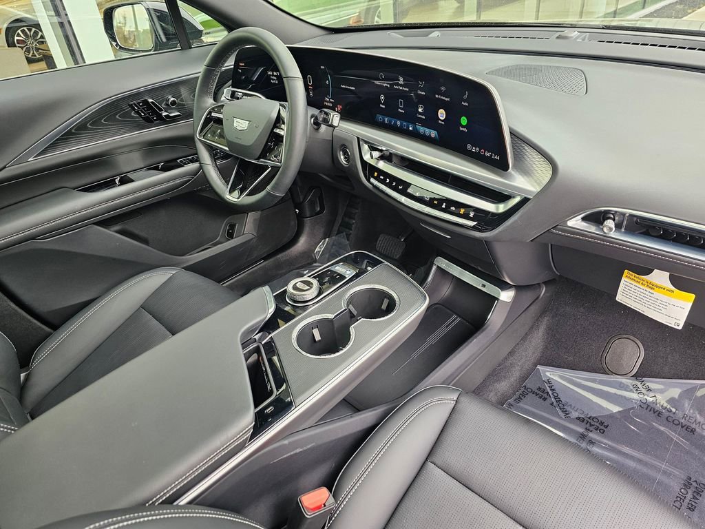 Used 2025 Cadillac Lyriq Sport image 10