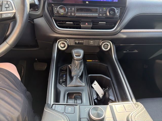Used 2025 Toyota Grand Highlander AWD image 19