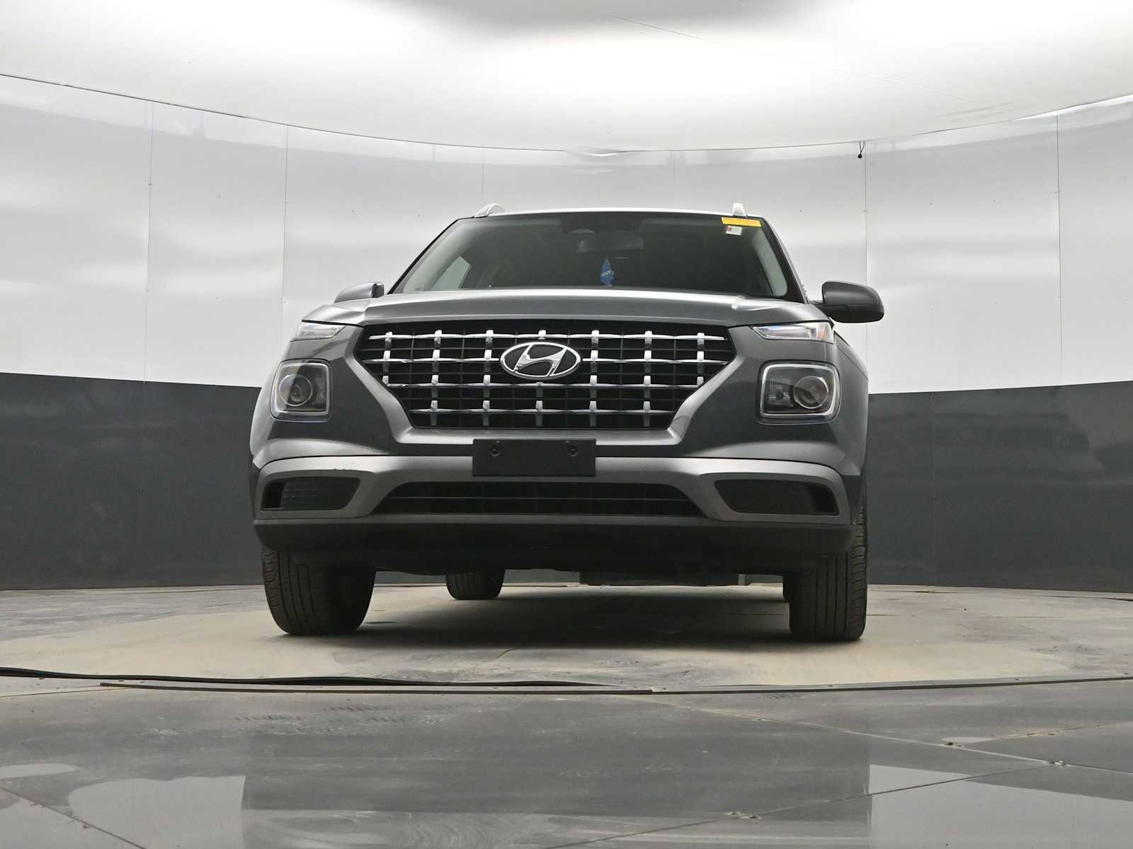 Certified 2024 Hyundai Venue SEL image 32