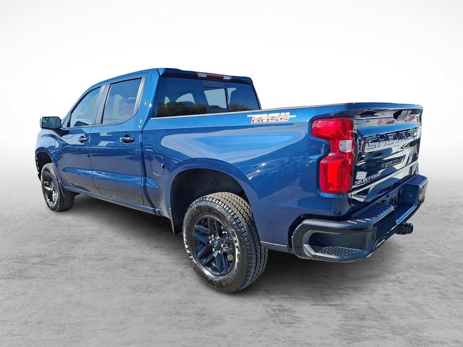 Used 2021 Chevrolet Silverado 1500 LT Trail Boss w/ Convenience Package II image 5