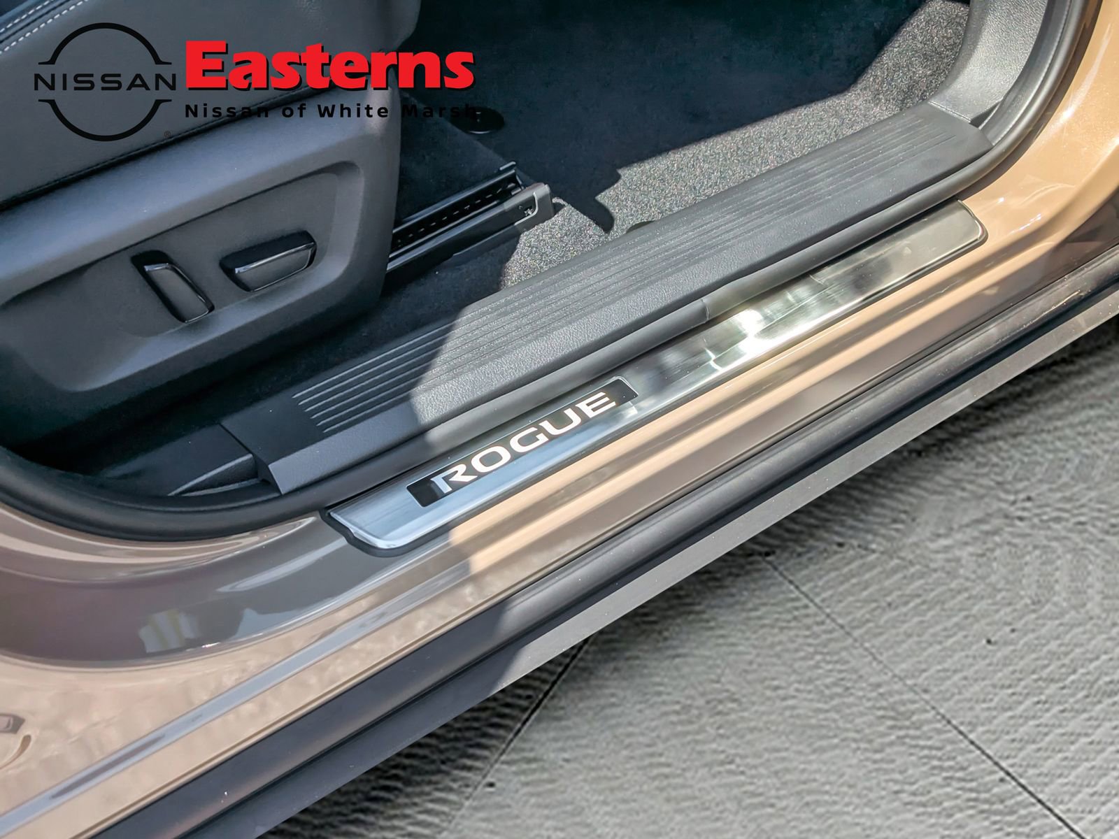 New 2025 Nissan Rogue SL w/ Tech Package image 15