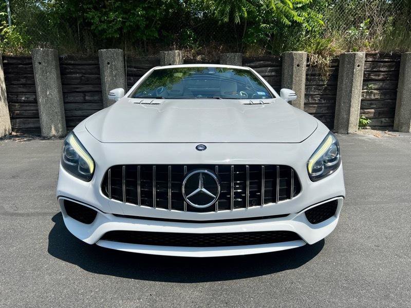 Used 2017 Mercedes-Benz SL 550 image 2