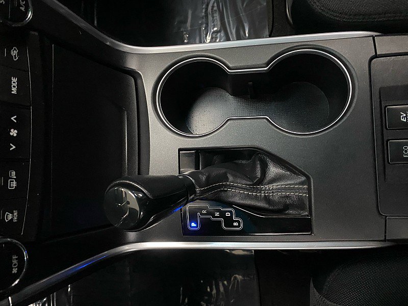 Used 2015 Toyota Camry LE image 19