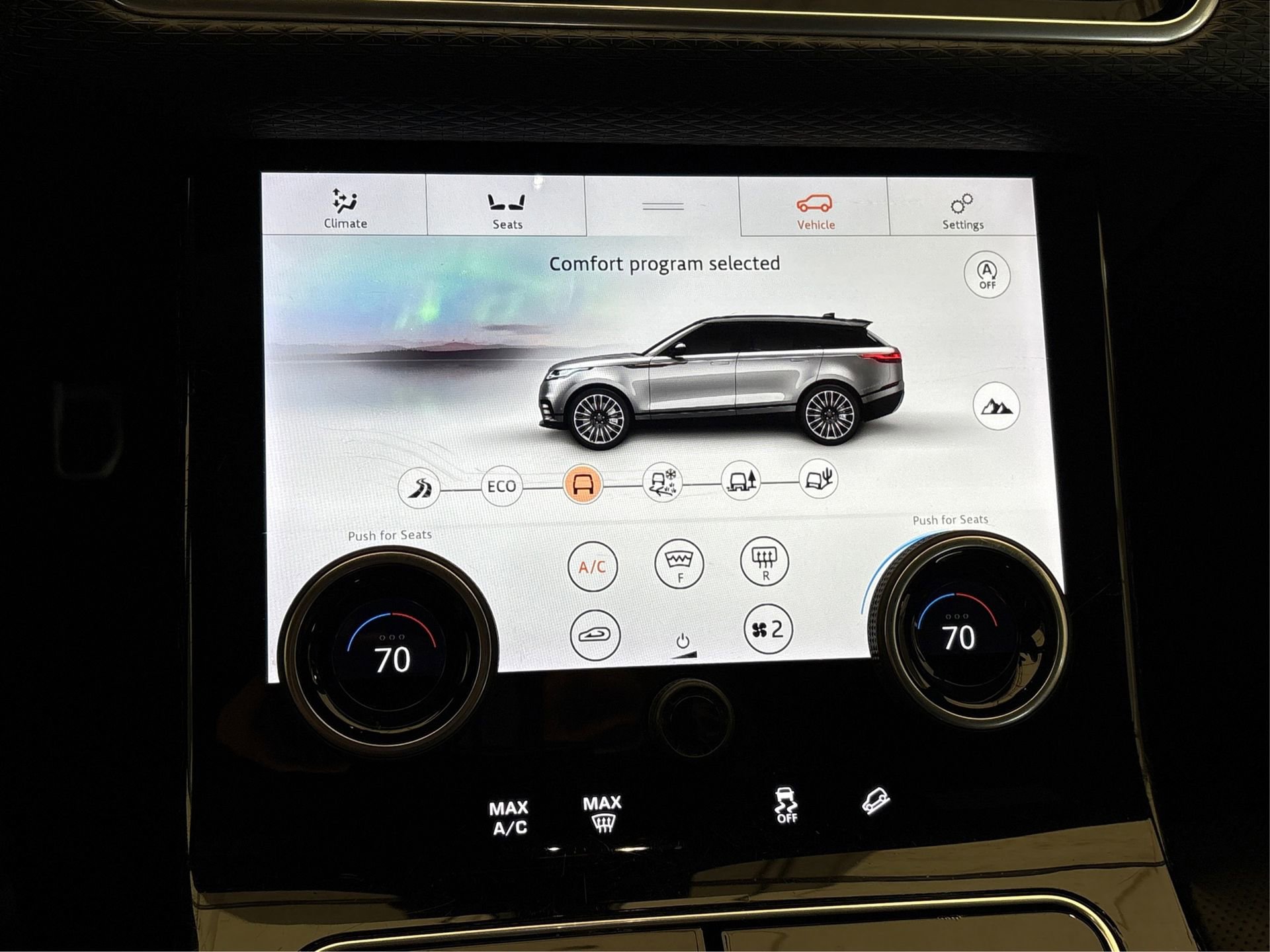 Used 2020 Land Rover Range Rover Velar R-Dynamic S image 26