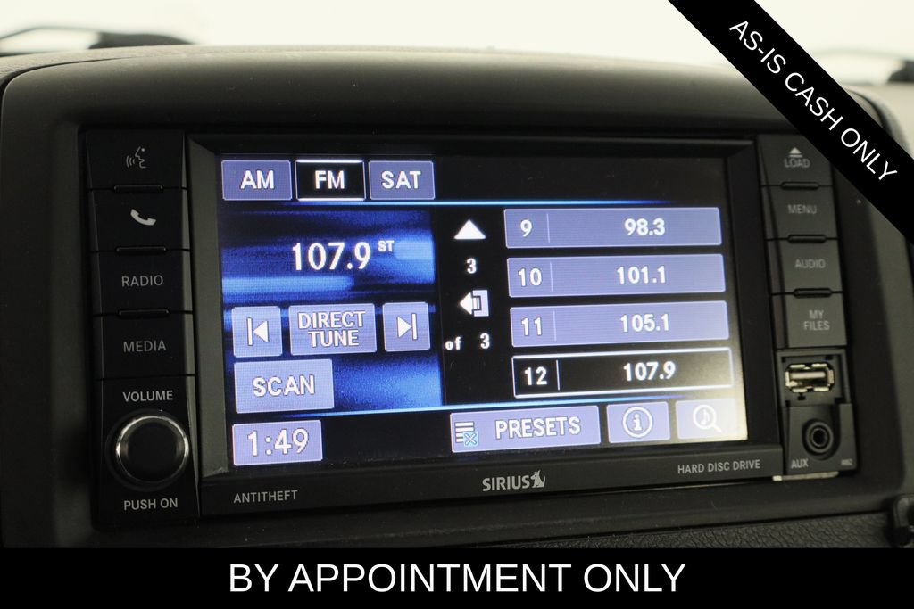 Used 2014 Chrysler Town & Country Touring FWD image 21
