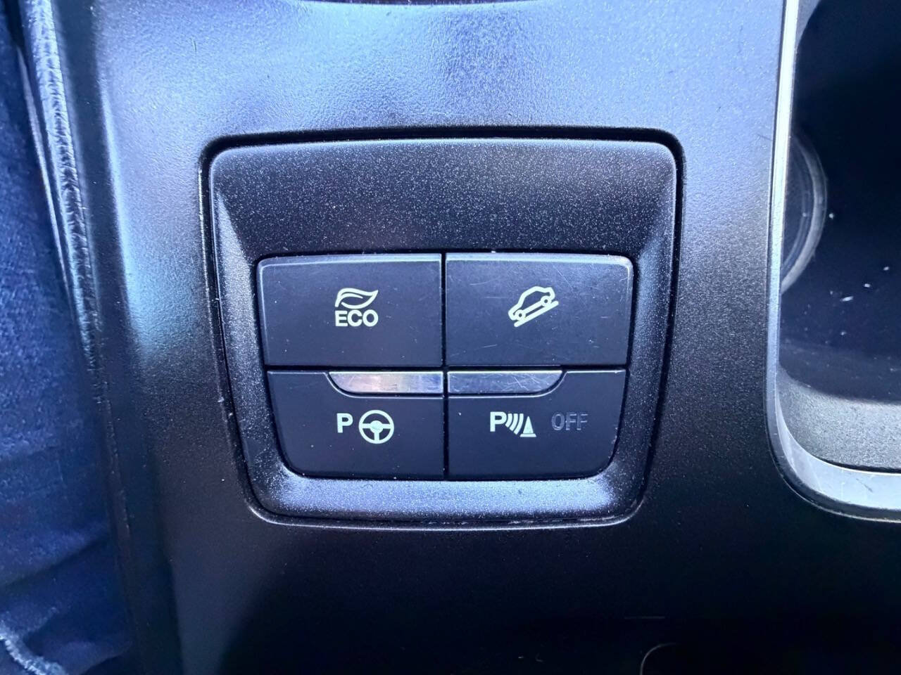 Used 2018 Ford Fusion Titanium FWD image 6