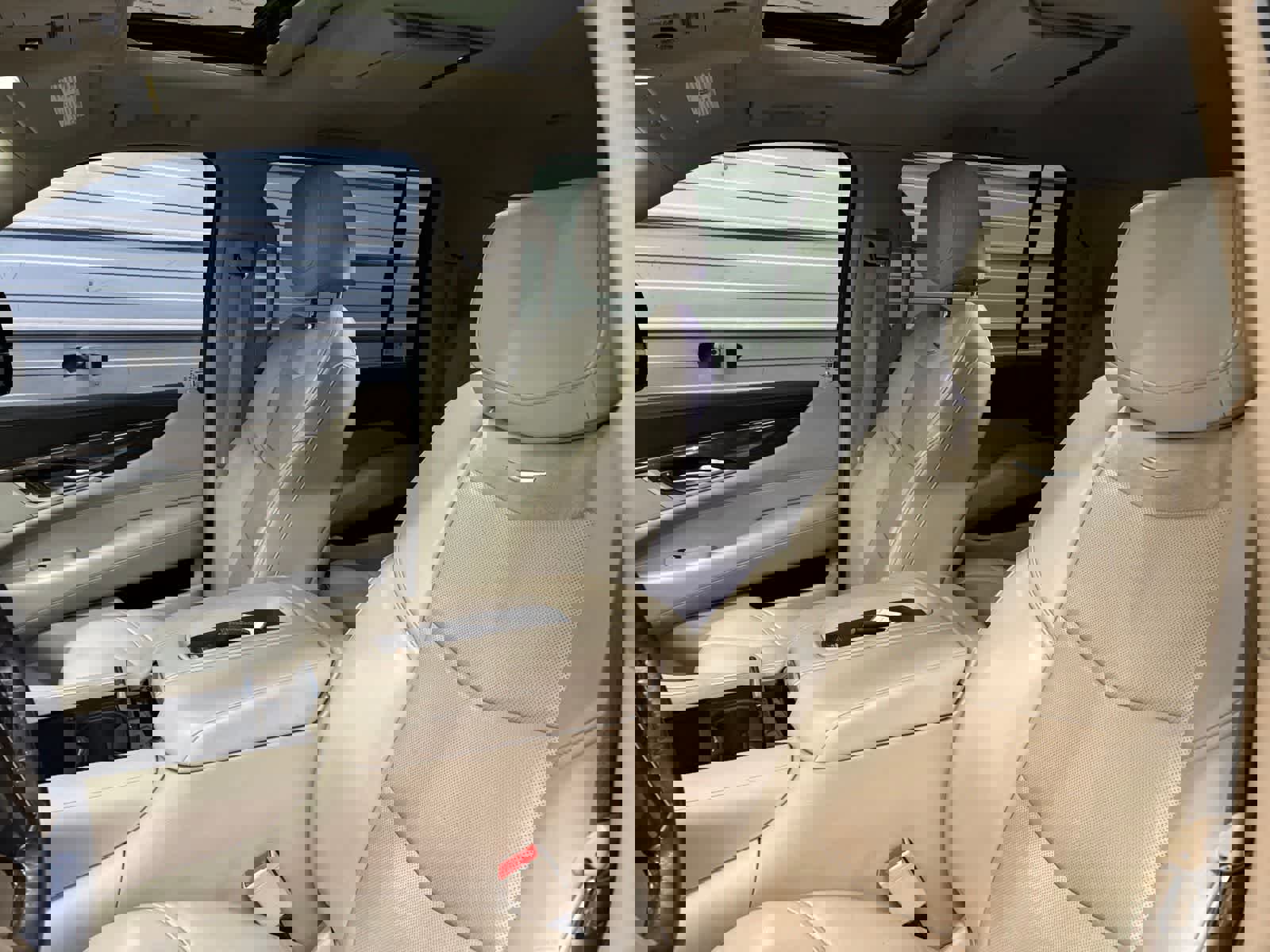 Used 2020 Cadillac Escalade ESV Luxury w/ Escalade Sport Edition image 14