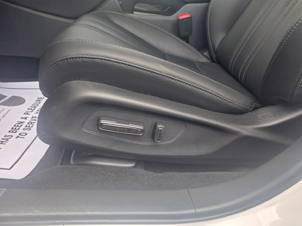 Used 2027 Honda HR-V EX-L image 10