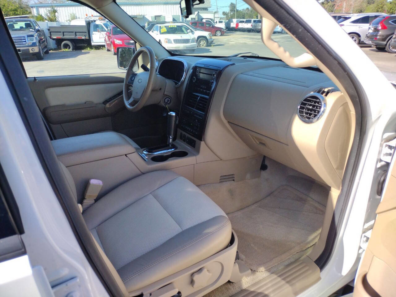 Used 2010 Ford Explorer Limited image 10