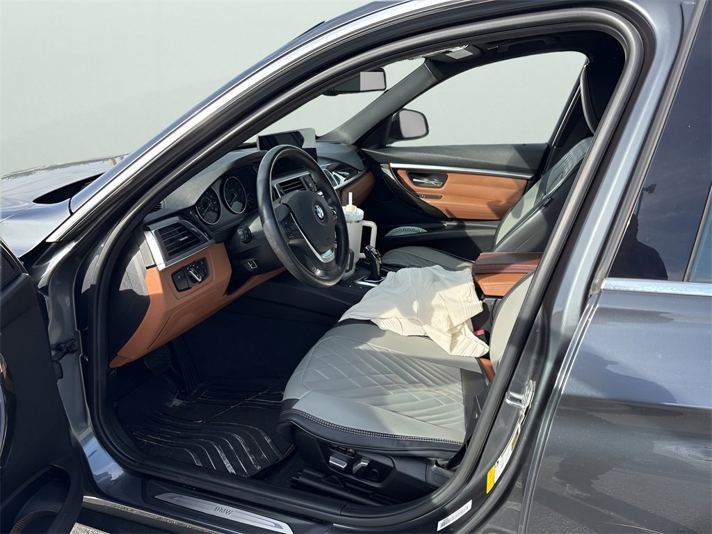 Used 2016 BMW 328i Sedan image 3
