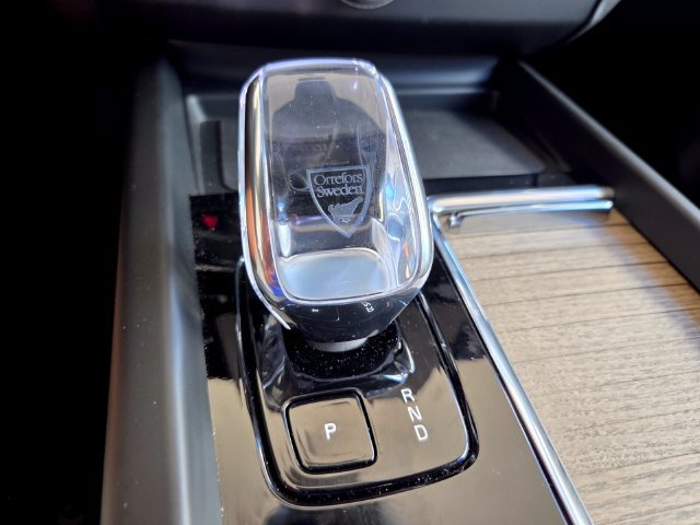 New 2027 Volvo XC60 B5 Core AWD/4WD image 24