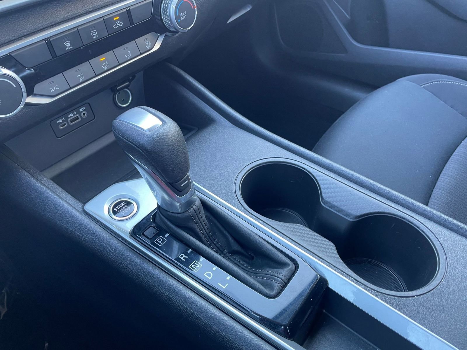 Used 2025 Nissan Altima 2.5 SV image 40