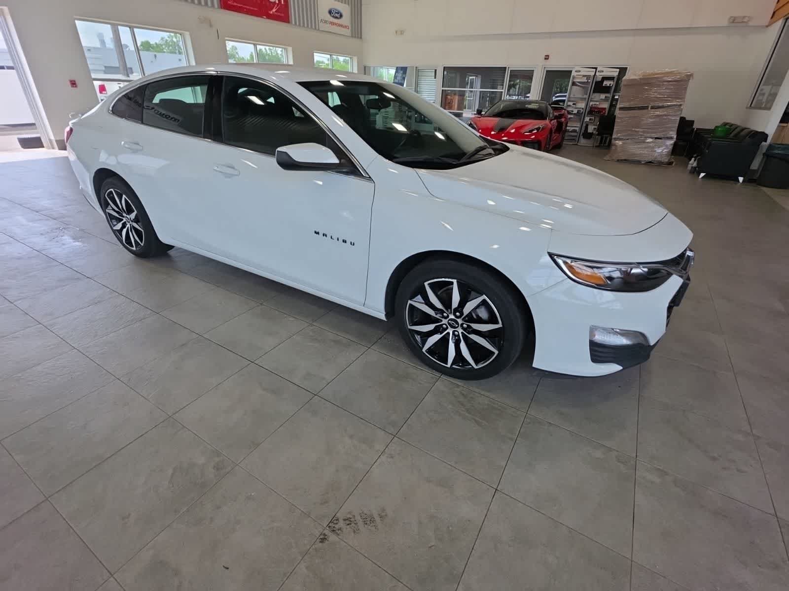 Used 2022 Chevrolet Malibu RS FWD image 5