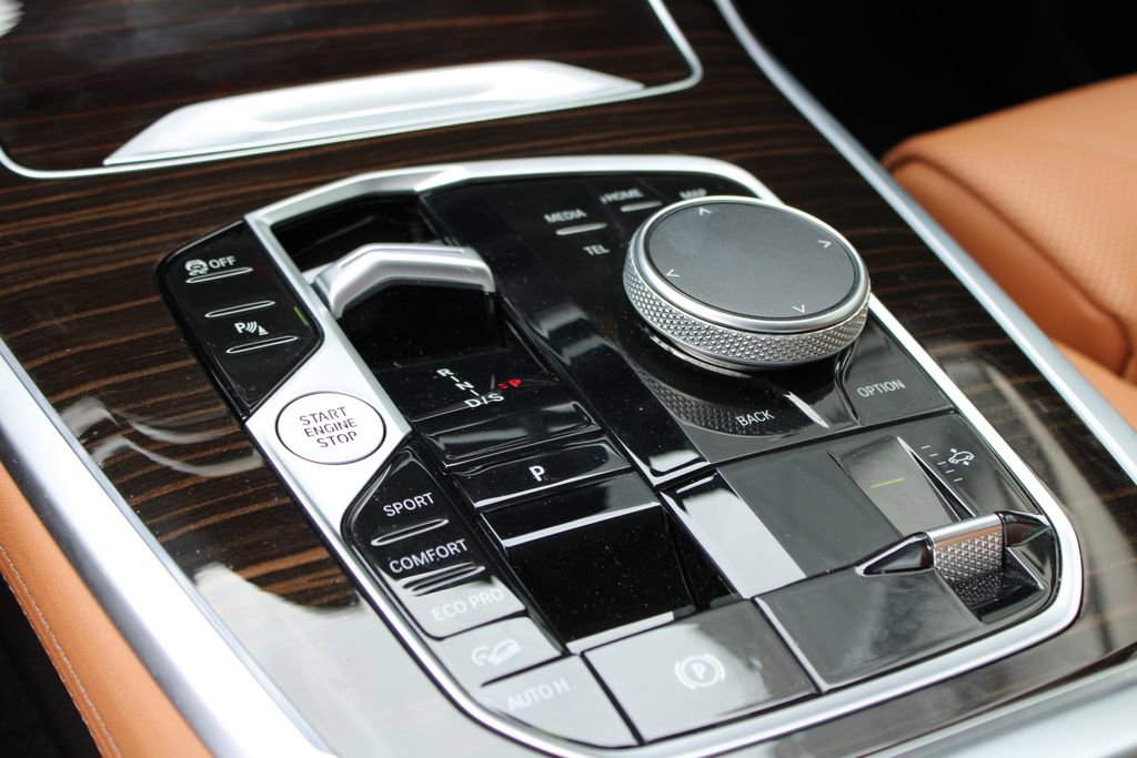 Used 2023 BMW X7 xDrive40i w/ Premium Package AWD/4WD image 12