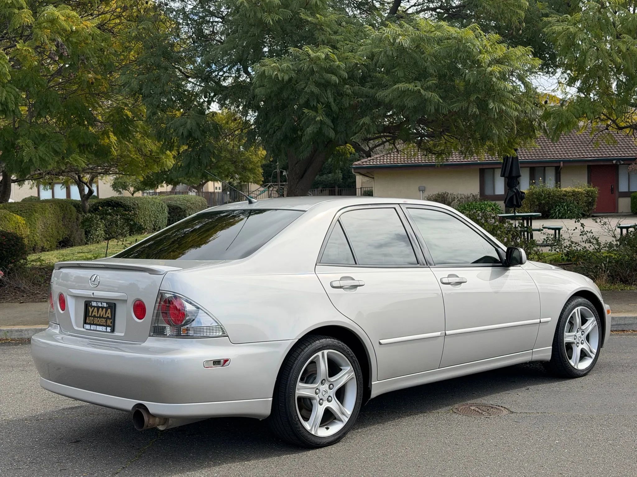 Used 2005 Lexus IS 300 image 5