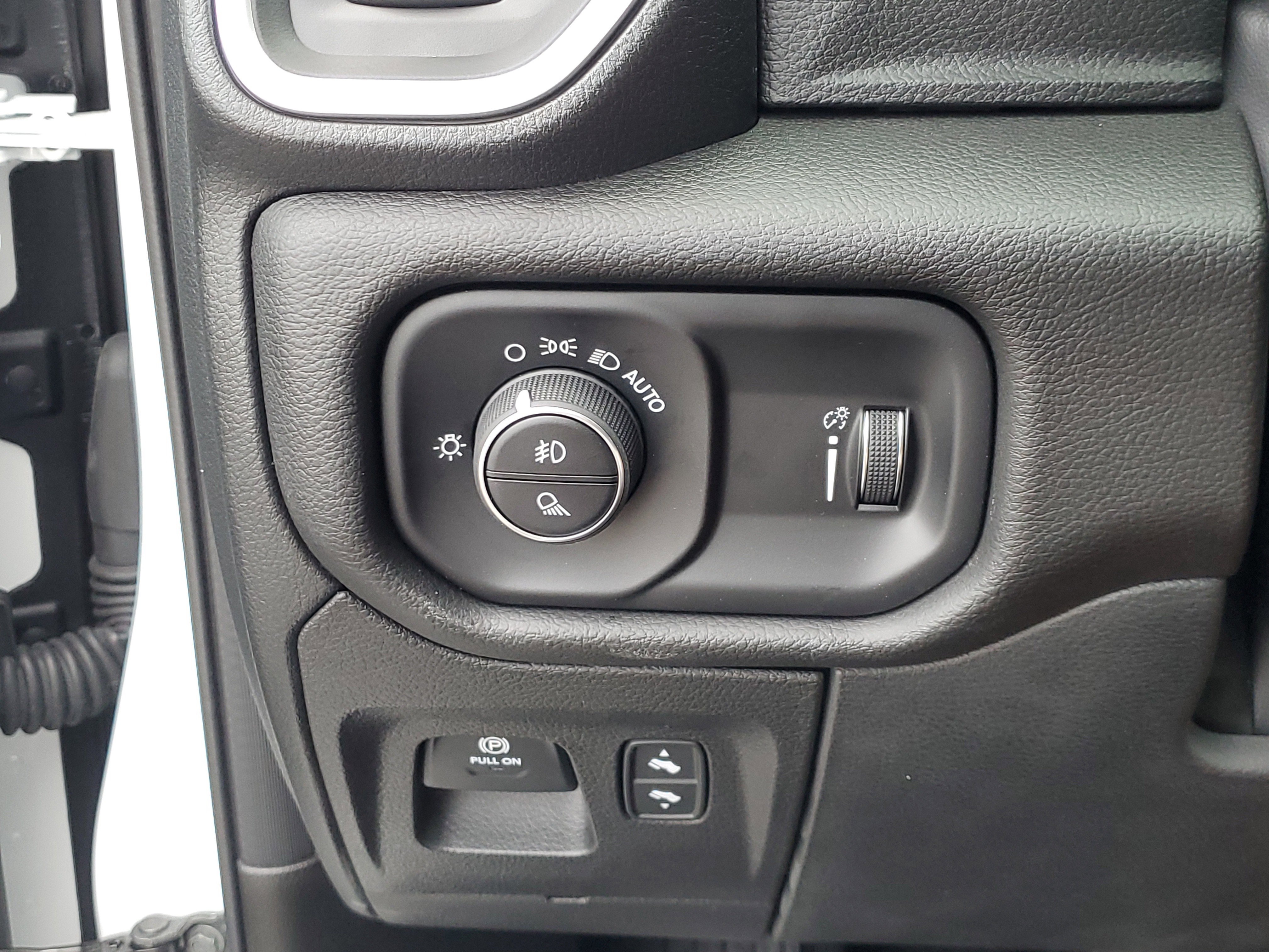 Used 2025 RAM 1500 Big Horn image 29