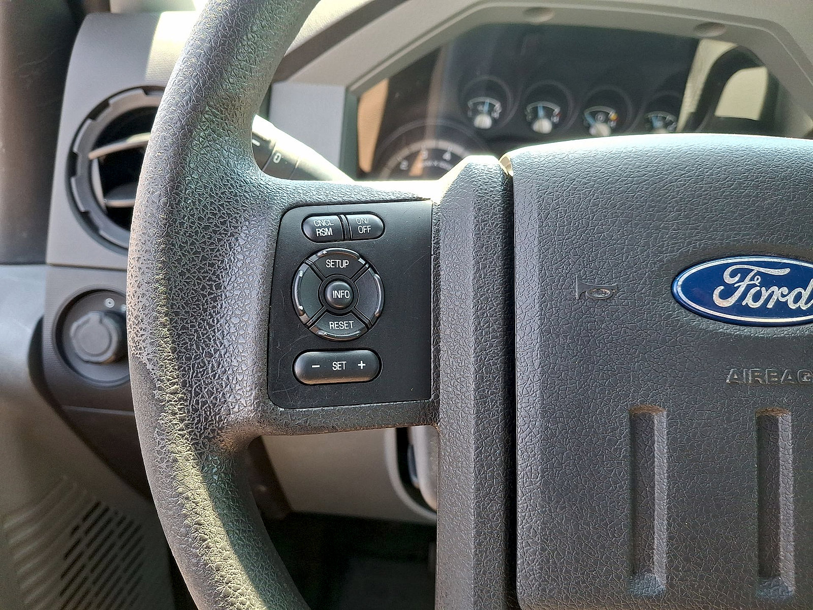 Used 2012 Ford F250 XL w/ FX4 Off Road Pkg AWD/4WD image 16
