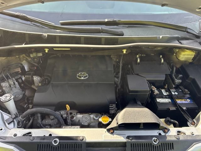 Used 2015 Toyota Sienna LE FWD image 10